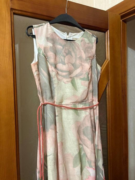 Б/У плаття,одягалися 1-2 рази