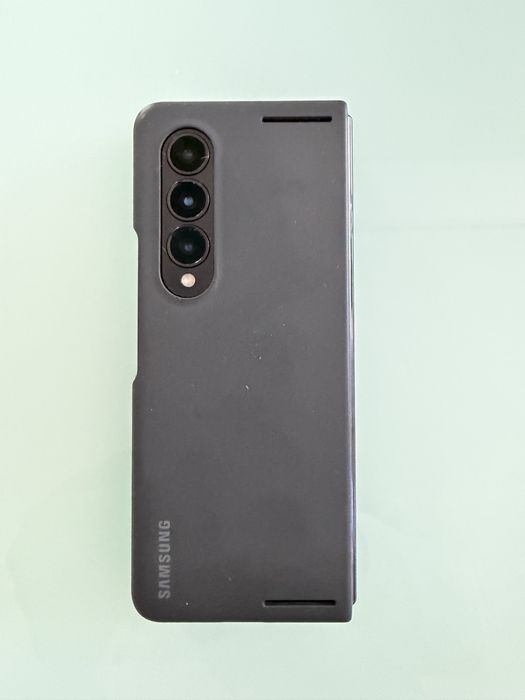 Samsung Galaxy Z Fold 4 – 256GB – Desbloqueado - Como Novo