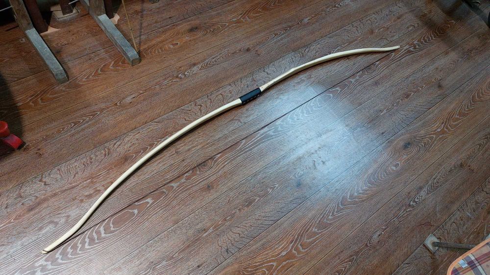 łuk z wiązu longbow płaski 19 kg siła naciągu