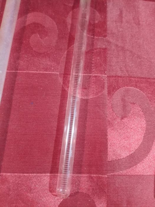 Tubos de testes de azeite com marca