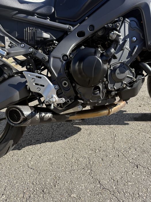 Yamaha MT09 imaculada