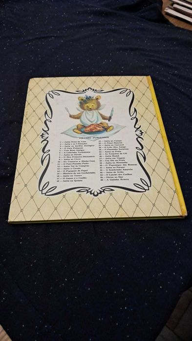 Livro Infantil " A Galinha Branca" - Volume 36