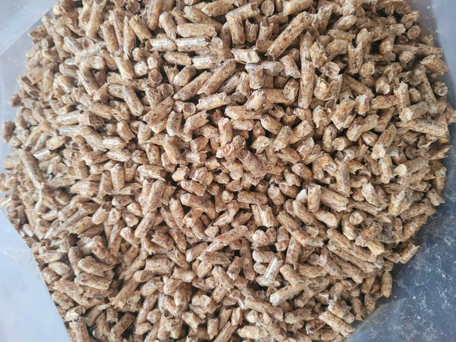 Pellet drzewny Sosna A1 6mm 975kg dostawa gratis Świdwin • OLX.pl