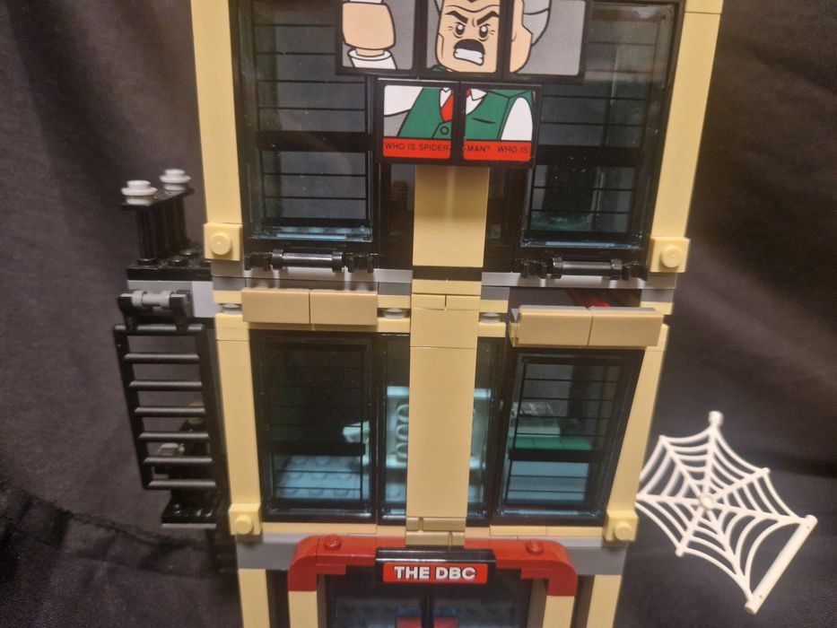 Lego marvel daily bugle 76005