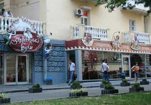 Центр Києва, метро Хрещатик, Лютеранська 3