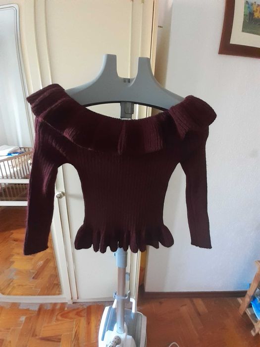 Camisola com folhos branca ou bordo