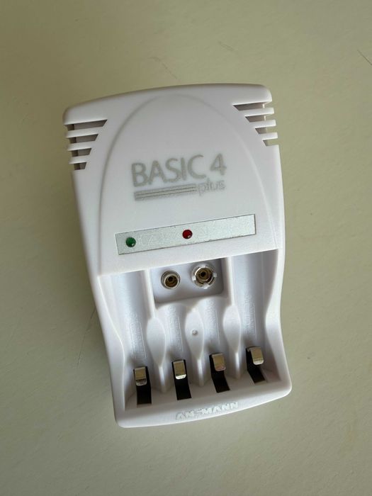 Carregador Pilhas Ansmann Baisc 4 plus - AA/AAA/9V