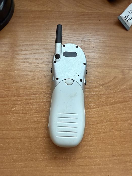 Motorola V2397 мобільний телефон