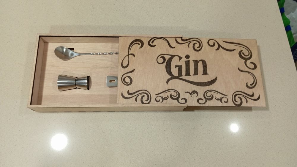 Caixa de gin personalizada
