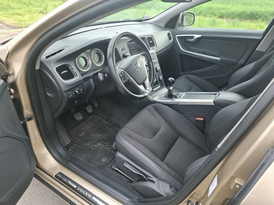 Volvo v60 d3 2.0 163KM