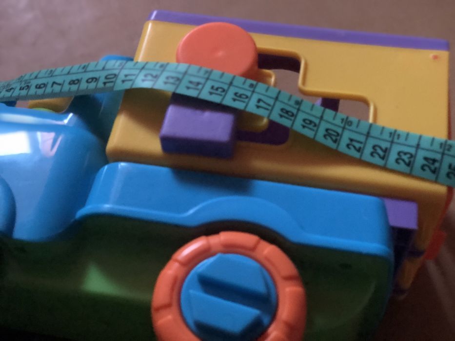 Іграшки музикальні,повчальні.