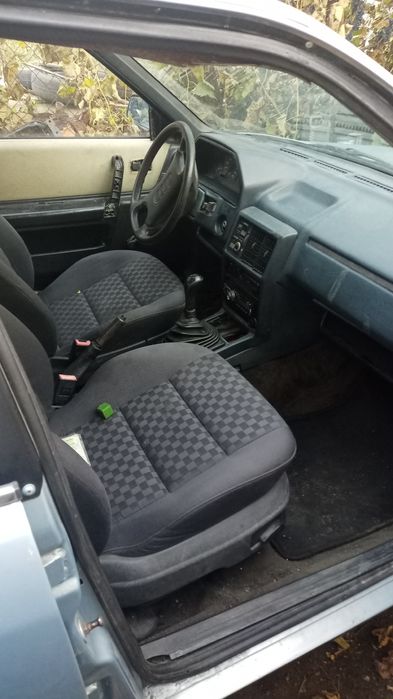 Ауді 100  С3 продам
