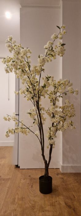 Planta Artificial Amendoeira/Cerejeira em Flor – 1,77m – Como Nova