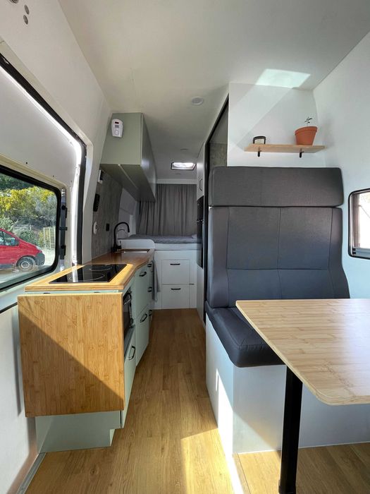 Wynajem kampera, kampervan Peugeot Boxer