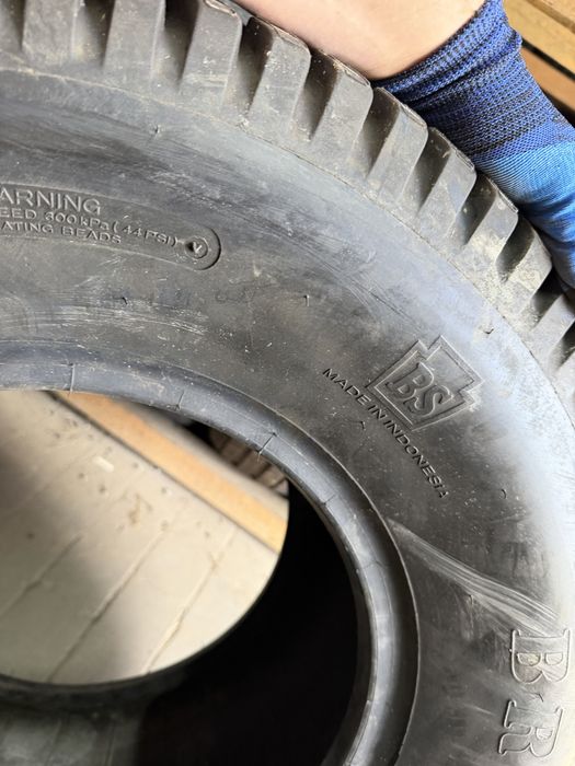 Шини НОВІ індустріальні 31/13.5R15 BRIDGESTONE 4шт