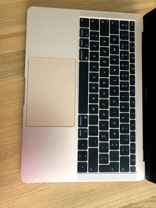 MacBook Air Retina 13-inch em perfeito estado