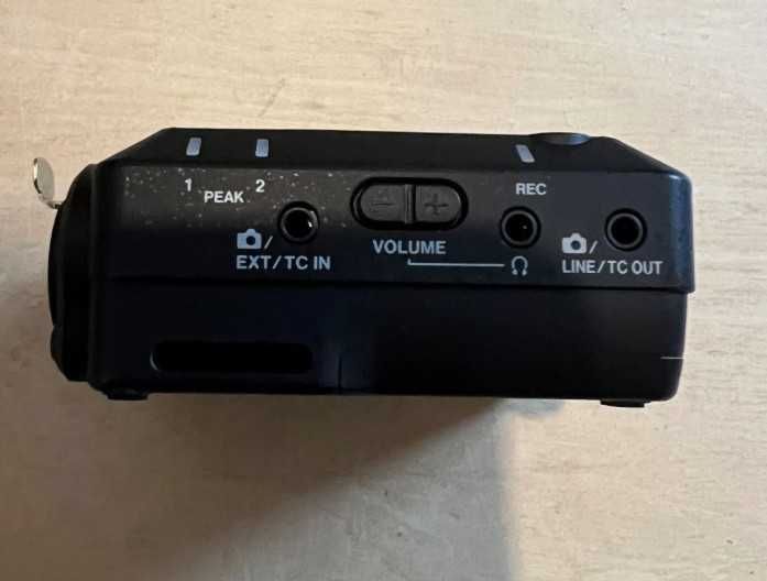 Аудіо Рекордер Tascam FR-AV2