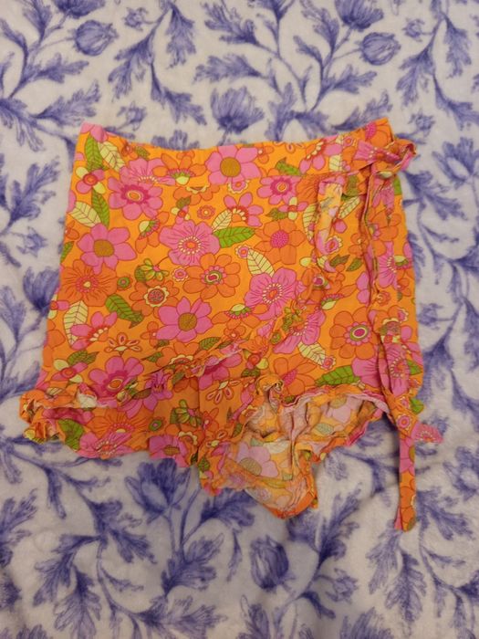 Spódniczka kolorowa w kwiaty