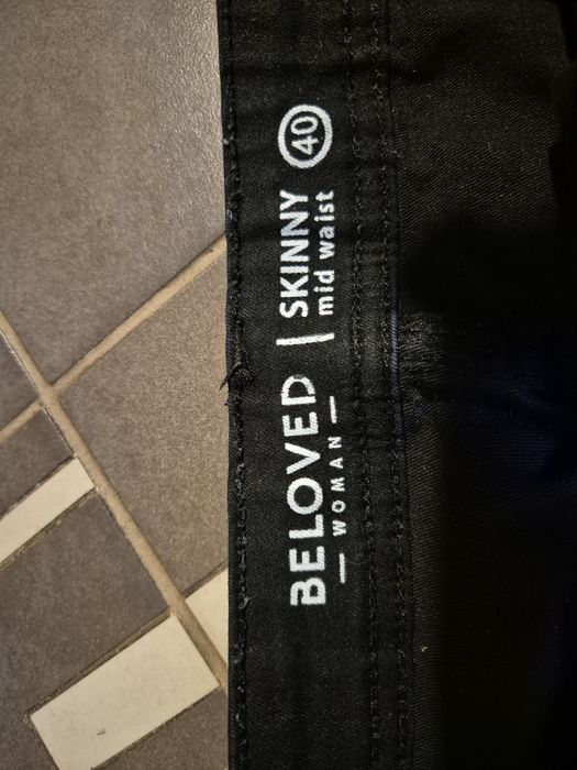 Spodnie damskie czarne Beloved r 40
