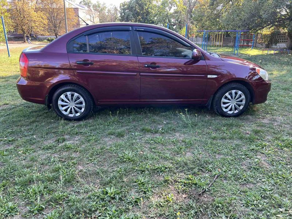 Продам HYUNDAI ACCENT газ-бензин. 2007год. Возможен обмен.