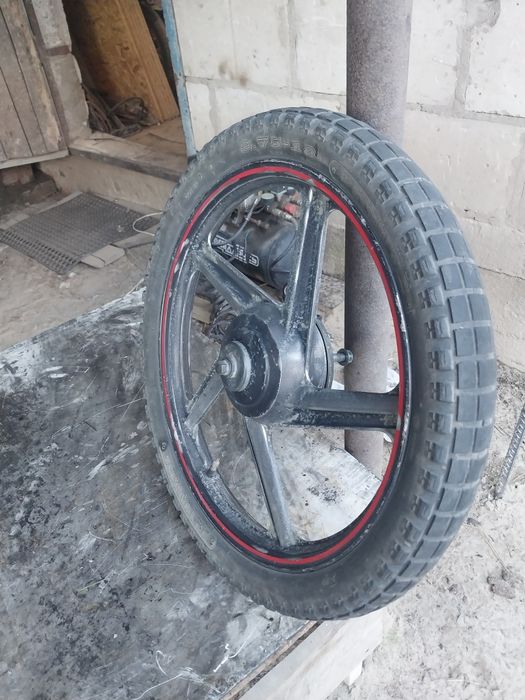 Продам вилку і колеса Lifan 200