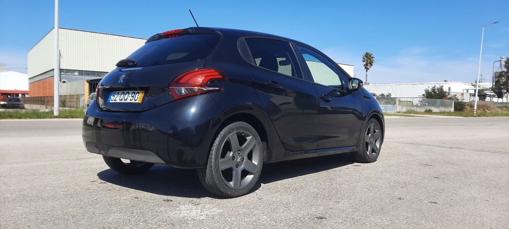 Peugeot 208 1.6 hdi