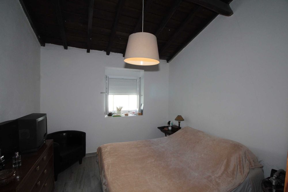 Moradia em Sousel, Renovada e Pronta a Habitar