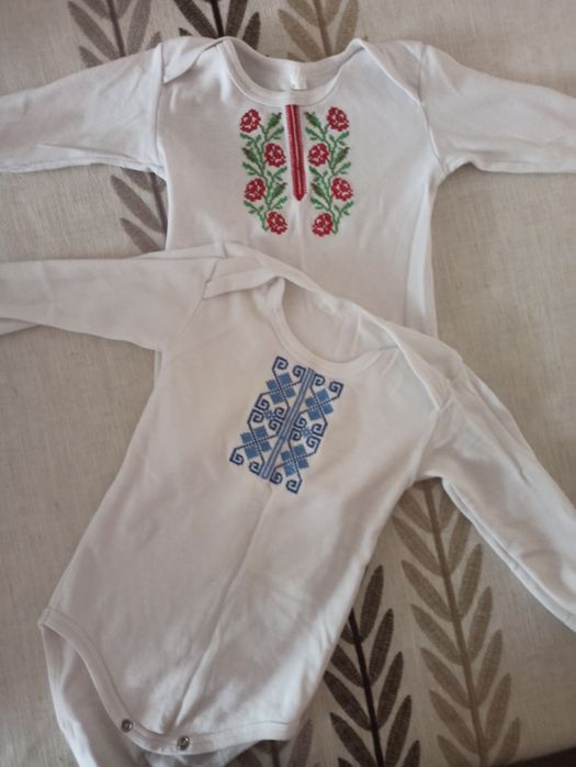 Дитячі боді з вишивкою