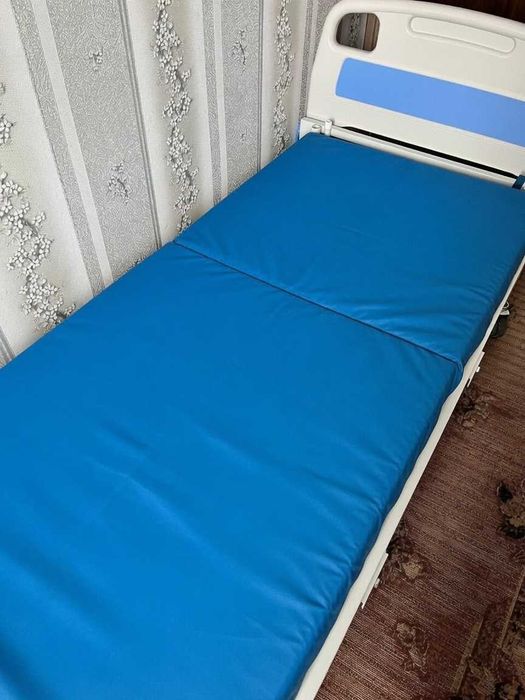 Кровать для лежачих функциональная КФ-2-МП-БП-К125 с пластиковыми изголовьями и колесами 125 мм