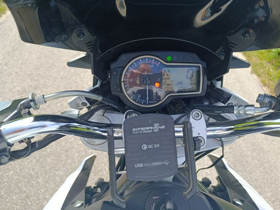 Suzuki  GSR  750