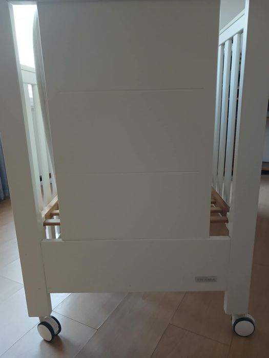 Cama bebé marca trama