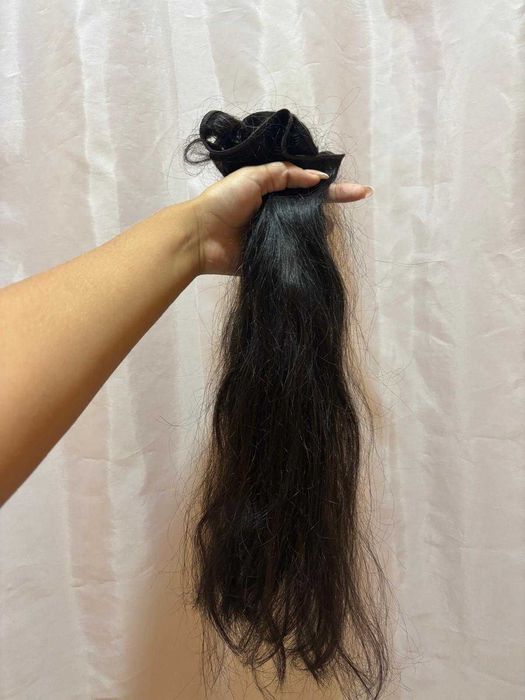 extensão de cabelo liso humano natural russo, na cor castanho escuro.
