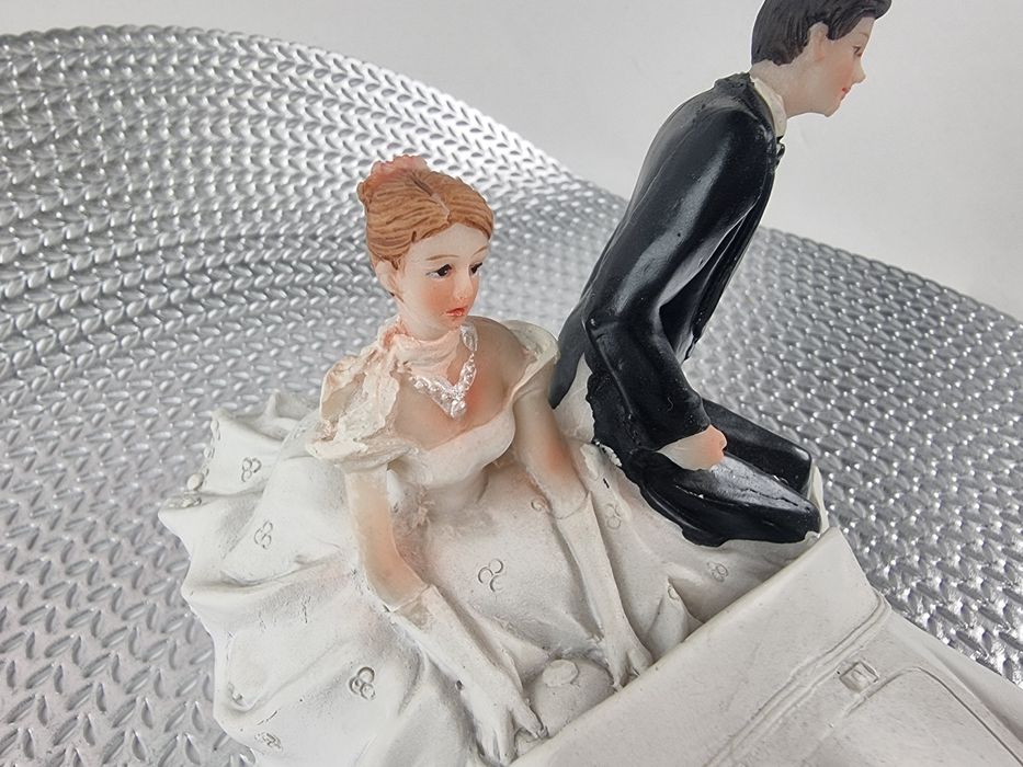 Figurka para młoda na stół ślubny dekoracja ślubna śmieszne figurki