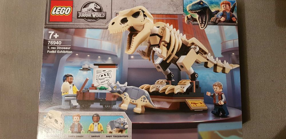 LEGO 76940 Wystawa skamieniałości tyranozaura