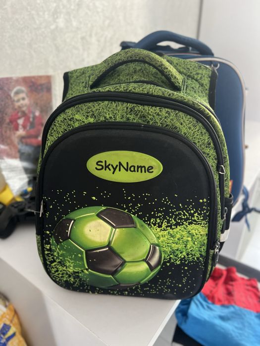 Продам шкільні рубзаки Kite та з фудбольним мячем