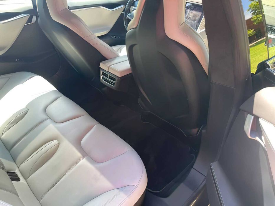 Tesla Model S 75D      2016
