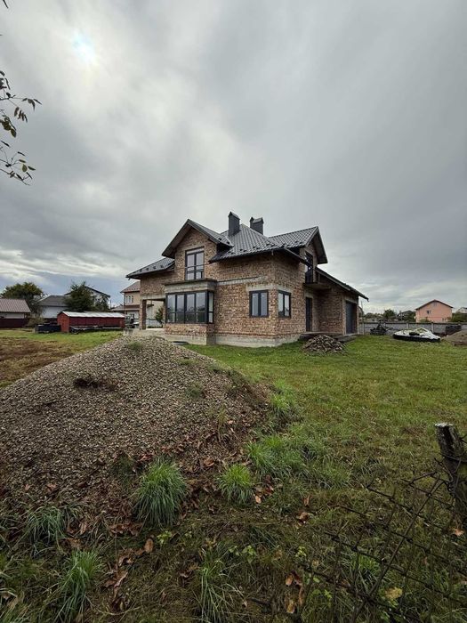 Продаю будинок в Старому Лисці