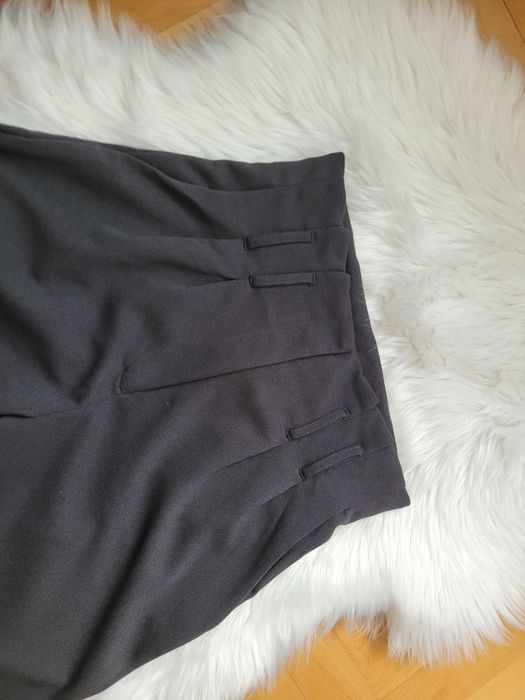 Czarne spodnie z wysokim stanem