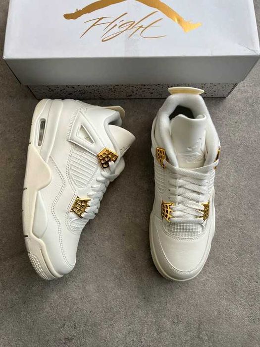 Jordan 4 Retro Metallic Gold R.41