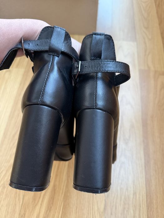 Ботінки черевички взуття жіноче