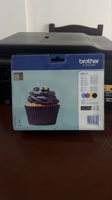 Impressora Multifunções DCP-J752DW c/tinteiro