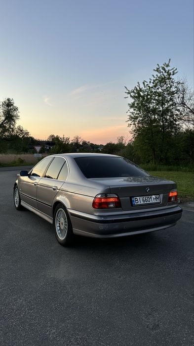 Продам bmw е39 2.5