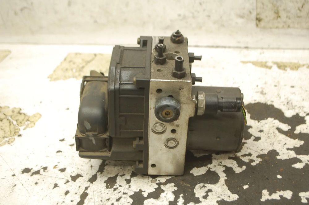 POMPA ABS + STEROWNIK 8E0614517 AUDI A4 B6 B7 VW PASSAT B5 LIFT