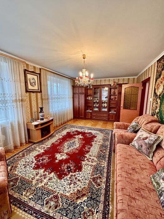 Продам будинок з ремонтом