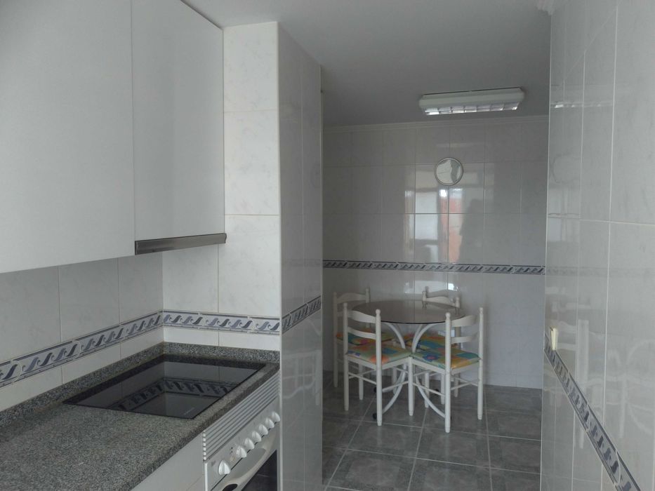 Quarto partilhado a Menina ou Rapaz | Metro | Matosinhos | Porto.