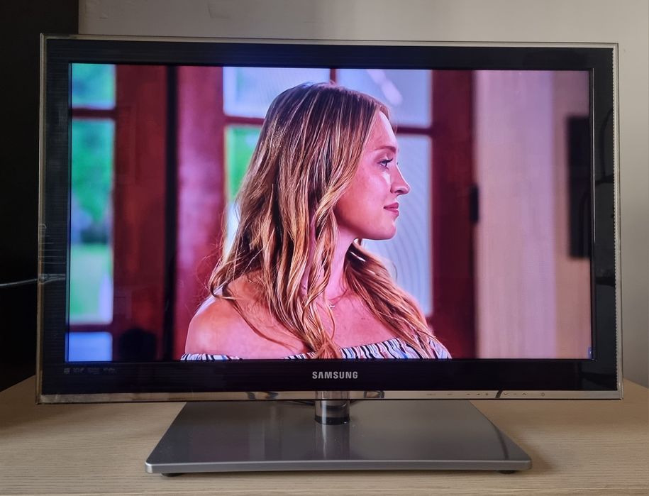 32- calowy Telewizor SAMSUNG, model UE32C6500