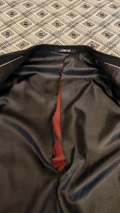 Весільний, випускний чоловічий  костюм