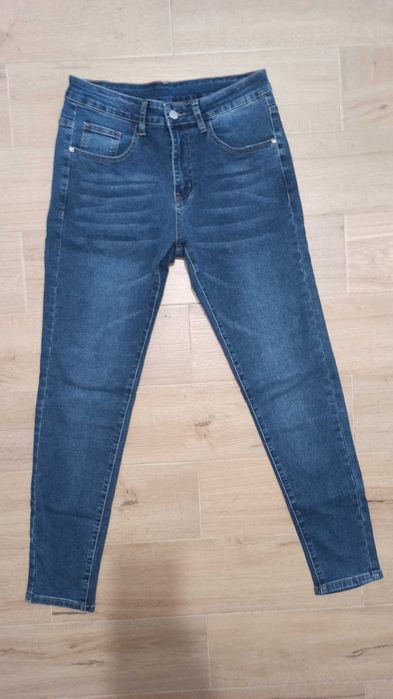 Męskie jeans nowe