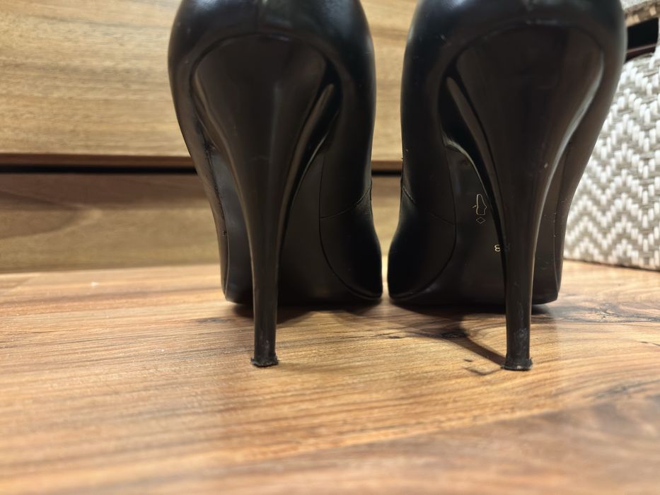 Czarne szpilki,czarne czółenka,skórzane buty
