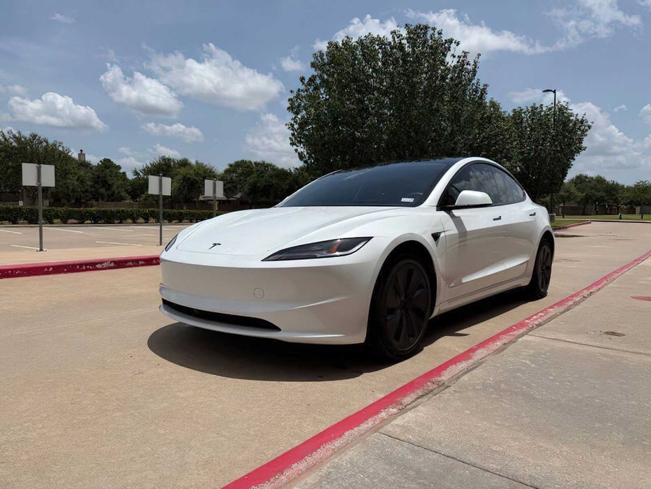 Tesla Model 3      2026